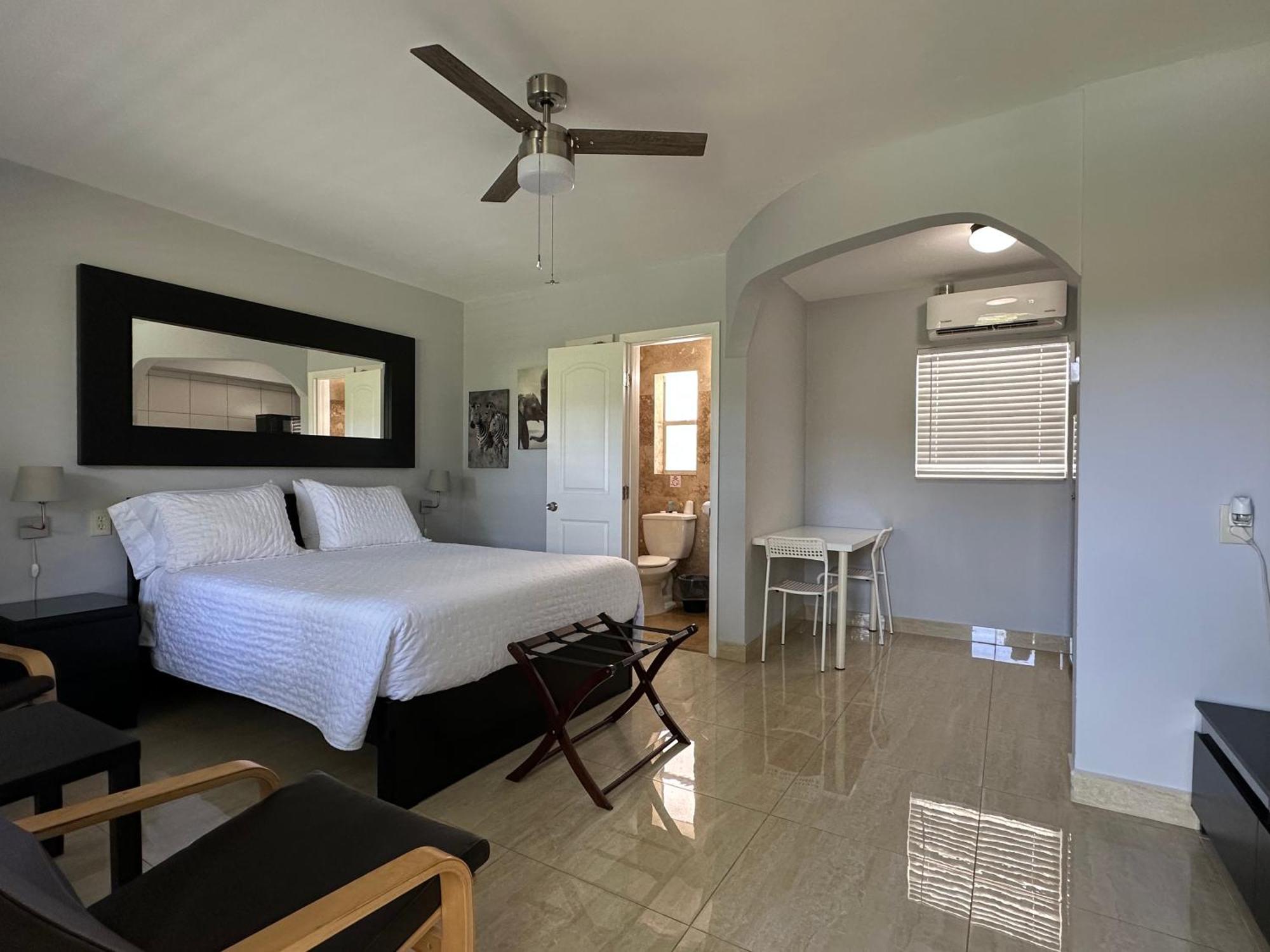 Motel White Horse