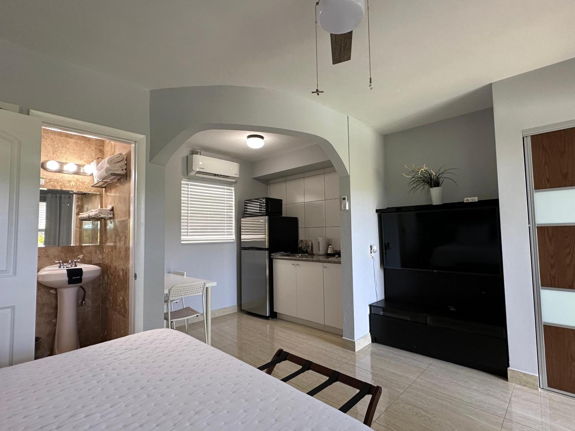 White Horse Motel 2*