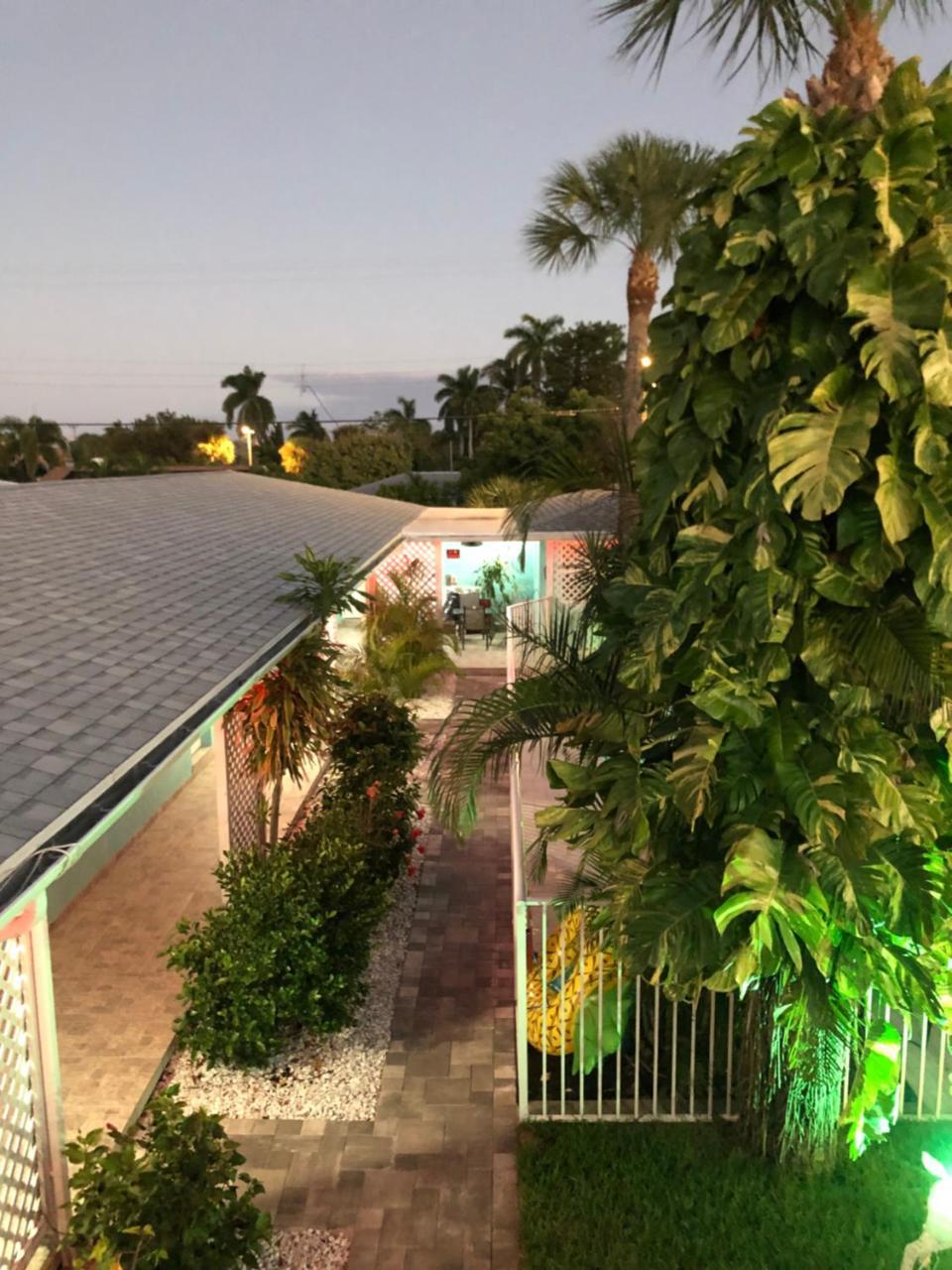 White Horse Motel 2*